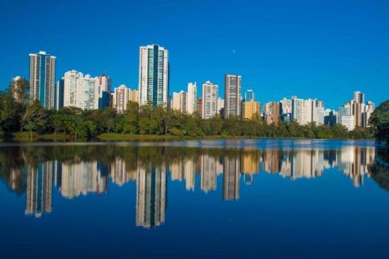 Flat Luxo Premium - Londrina Flat Hotel - 43M² #Garagemgratis ภายนอก รูปภาพ